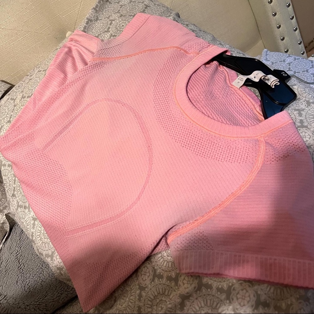 Lululemon Swiftly Tech Short Sleeve